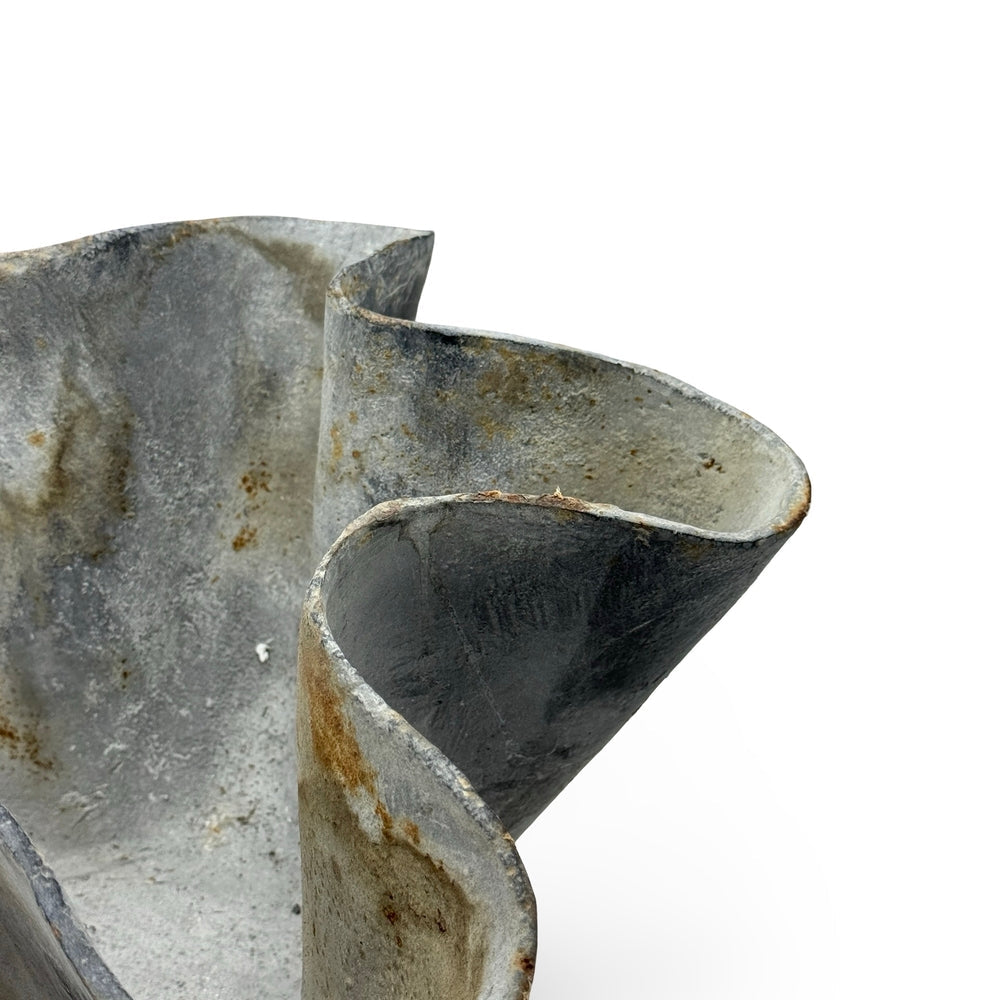 Metal Tulip Planter - Berbere Imports